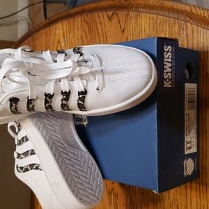 K-SWISS COURT PRO CURVES